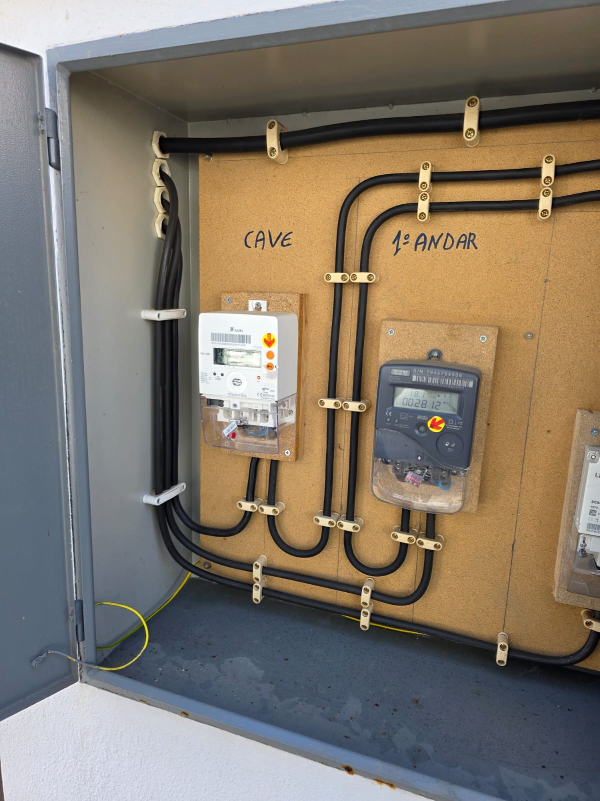 Instalação de Contadores Elétricos